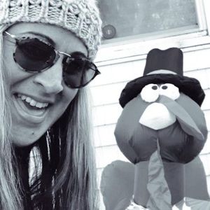 Meet your Posher, Genine